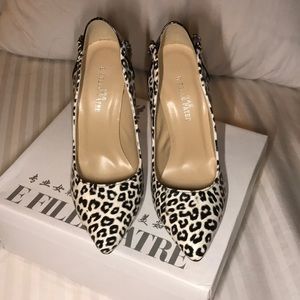 Leopard printed pumps with chain detail in back